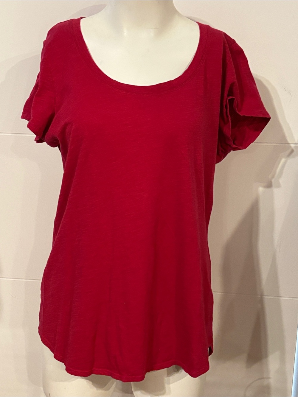Eileen Fisher 100% Organic Cotton - Scoop Neck Tee in Beautiful FUSCHIA! Medium